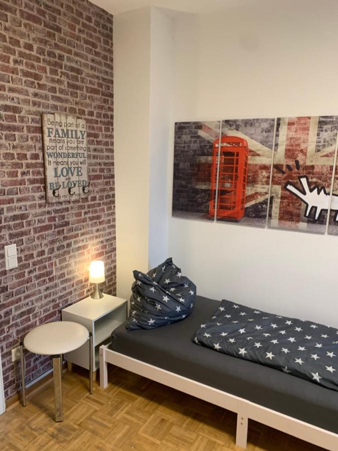 Mainpark Apartment 4 Schlafzimmer Bis Zu 10 Personen Direkt Ueber Aschaffapartment Bei Aschaffenburg Mainaschaff Εξωτερικό φωτογραφία