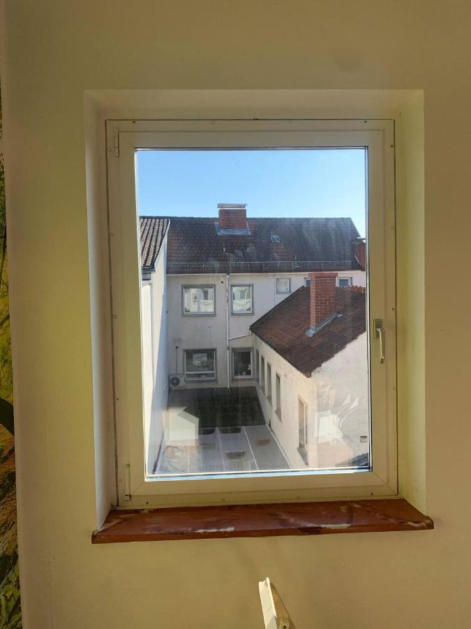 Mainpark Apartment 4 Schlafzimmer Bis Zu 10 Personen Direkt Ueber Aschaffapartment Bei Aschaffenburg Mainaschaff Εξωτερικό φωτογραφία